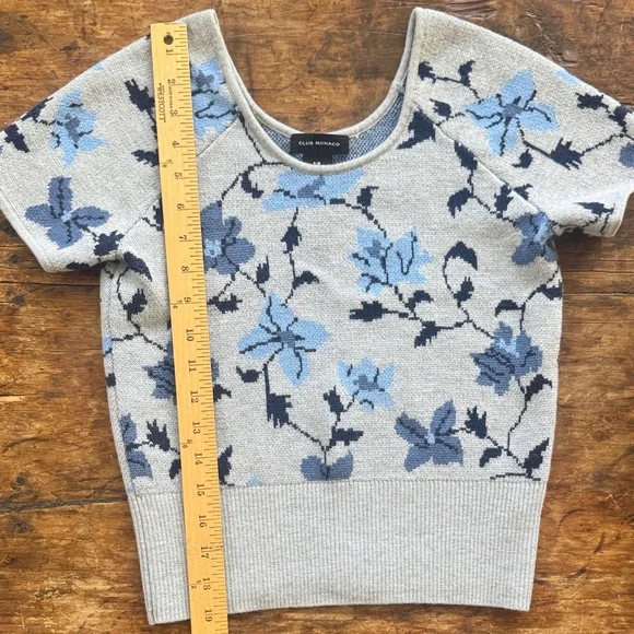 Club Monaco Floral Jacquard Sweater 100% Wool Size S - Picture 10 of 13